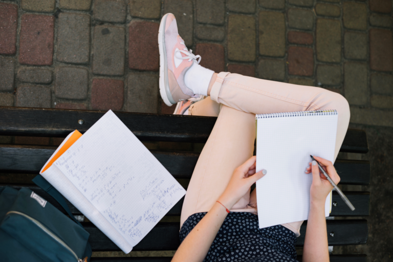 MEC convoca candidatos na lista de espera do FIES e define prazos de validação