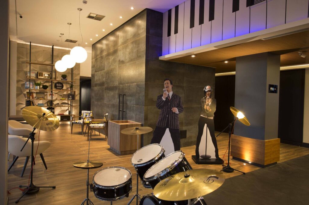 Feriado de 12 de outubro: ibis Styles Taubaté surge como alternativa de hospedagem para a Festa da Padroeira