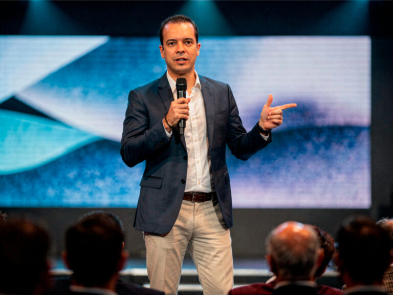 Plástico Virtual e Interplast firmam parceria estratégica