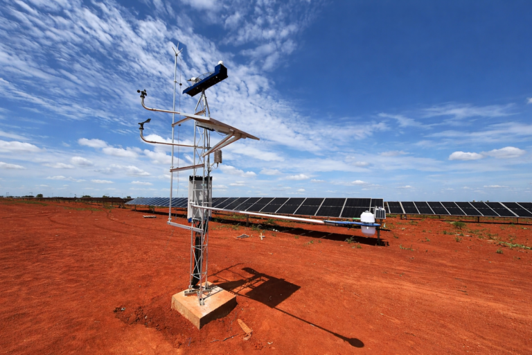 Dados ambientais elevam eficiência em usinas solares