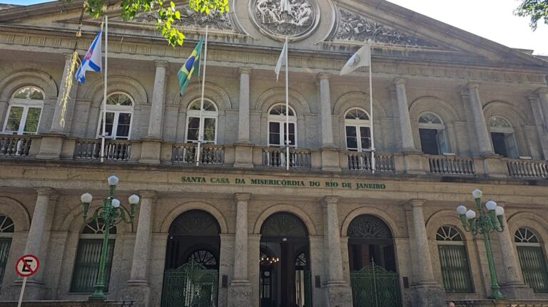 Santa Casa do Rio doa exames clínicos no Outubro Rosa Santa Casa do Rio doa exames clínicos no Outubro Rosa