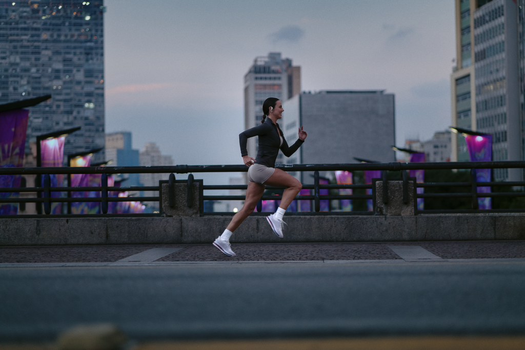 Nubank Ultravioleta IRONMAN 70.3 São Paulo reúne 1,8 mil atletas e projeta impacto de R$ 54 milhões na capital
